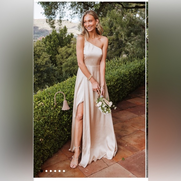 Show Me Your MuMu Dresses & Skirts - NWOT SHOW ME YOUR MUMU - Shannon One Shoulder Dress size XXL COLOR CHAMPAGNE